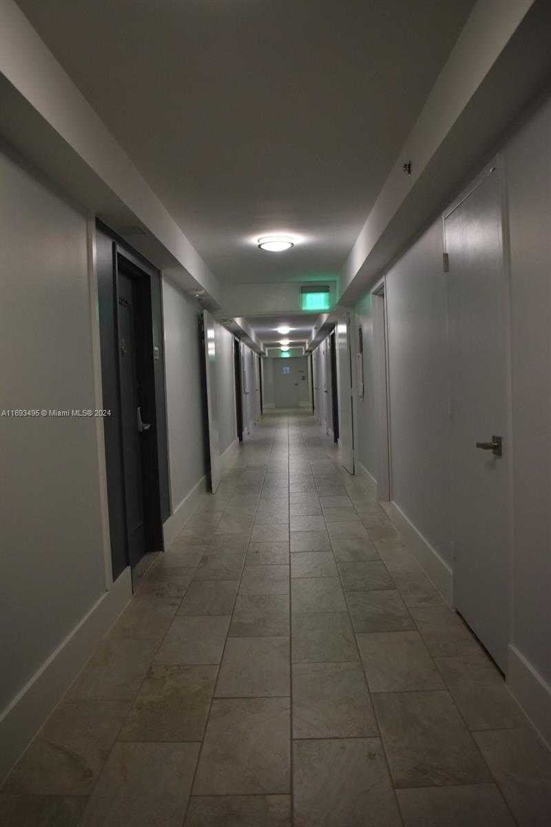 Small Image of 6039 COLLINS AVE #914, Miami Beach Number 30