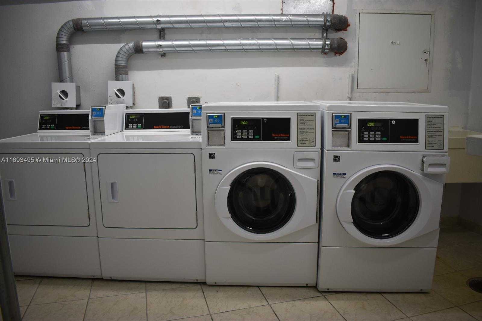 Small Image of 6039 COLLINS AVE #914, Miami Beach Number 74