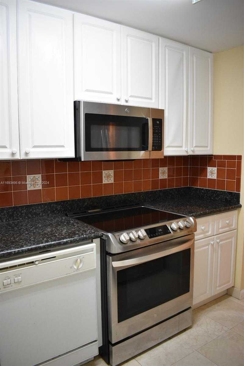 Small Image of 6039 COLLINS AVE #914, Miami Beach Number 80