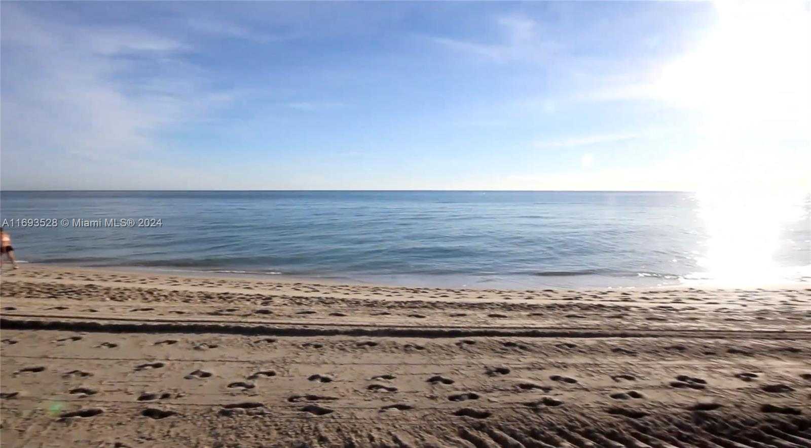 Small Image of 5161 COLLINS AVE #1718, Miami Beach Number 26