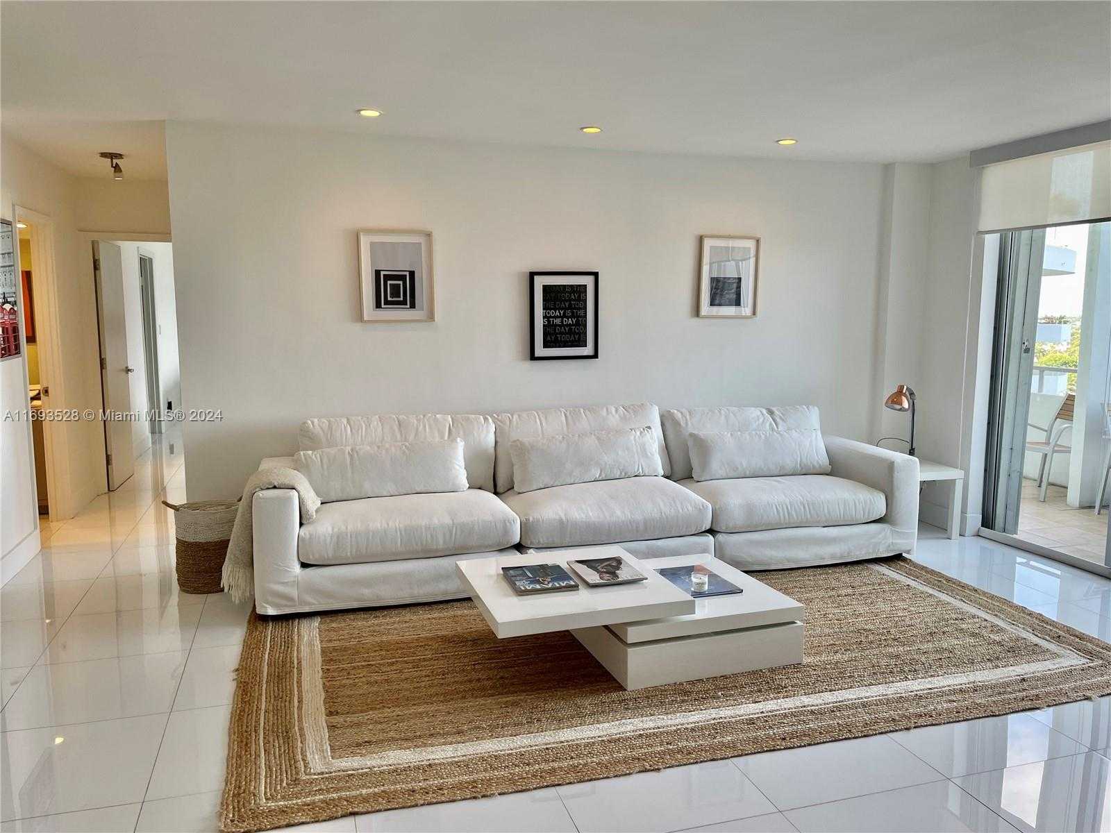 Small Image of 5161 COLLINS AVE #1718, Miami Beach Number 4