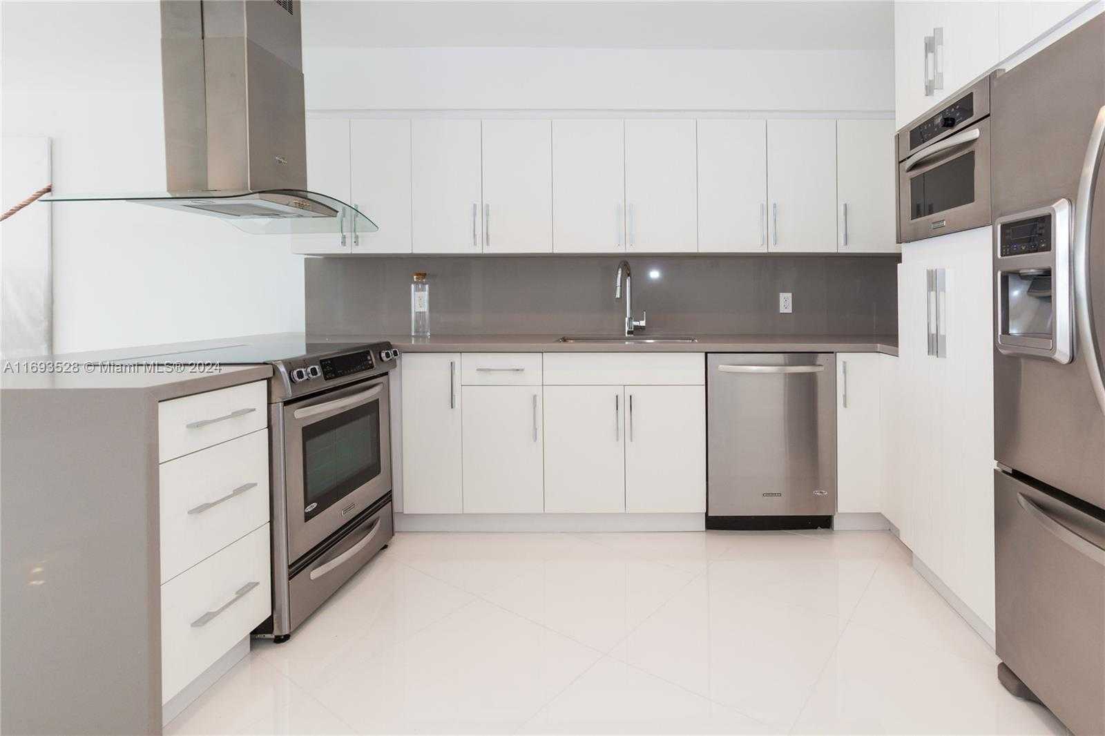 Small Image of 5161 COLLINS AVE #1718, Miami Beach Number 7