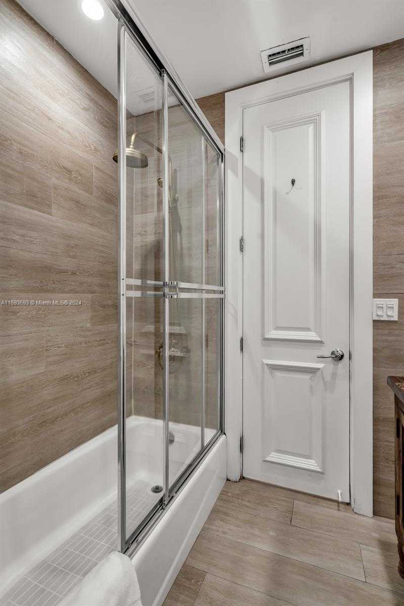 Small Image of 821 HARRISON ST #821, Hollywood Number 23