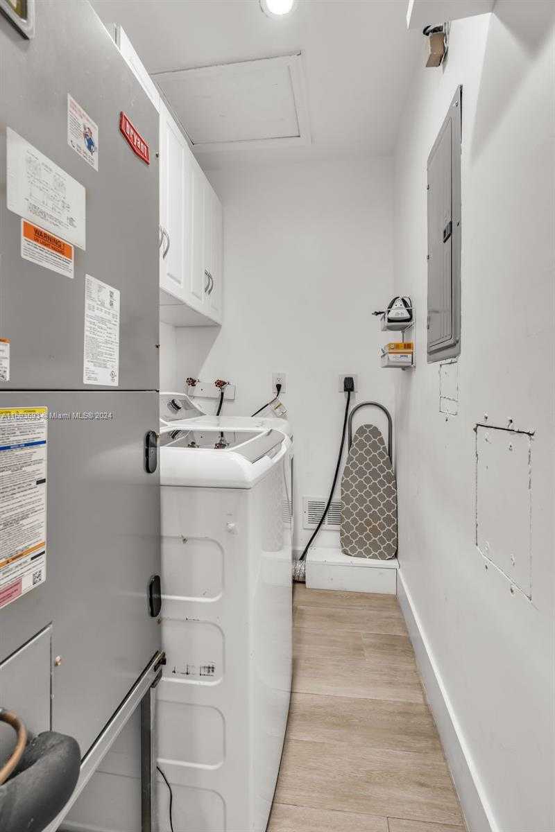 Small Image of 821 HARRISON ST #821, Hollywood Number 24