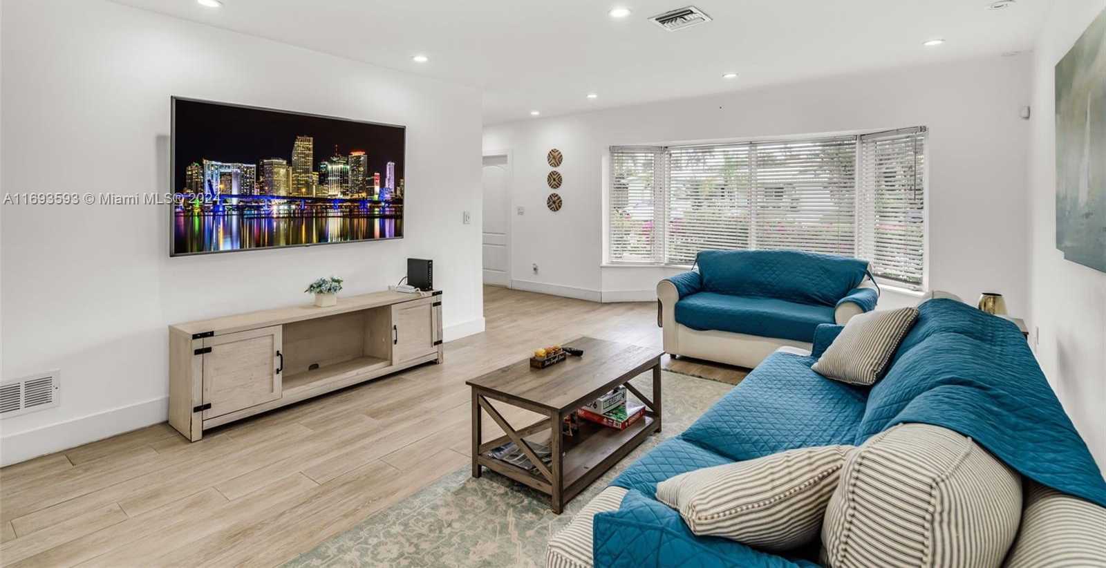 Small Image of 821 HARRISON ST #821, Hollywood Number 4