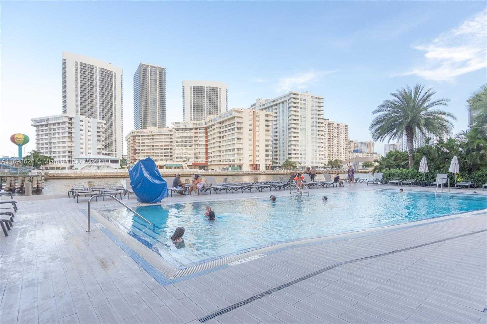 Small Image of 2600 EAST HALLANDALE BEACH BLVD #T3307, Hallandale Beach Number 20
