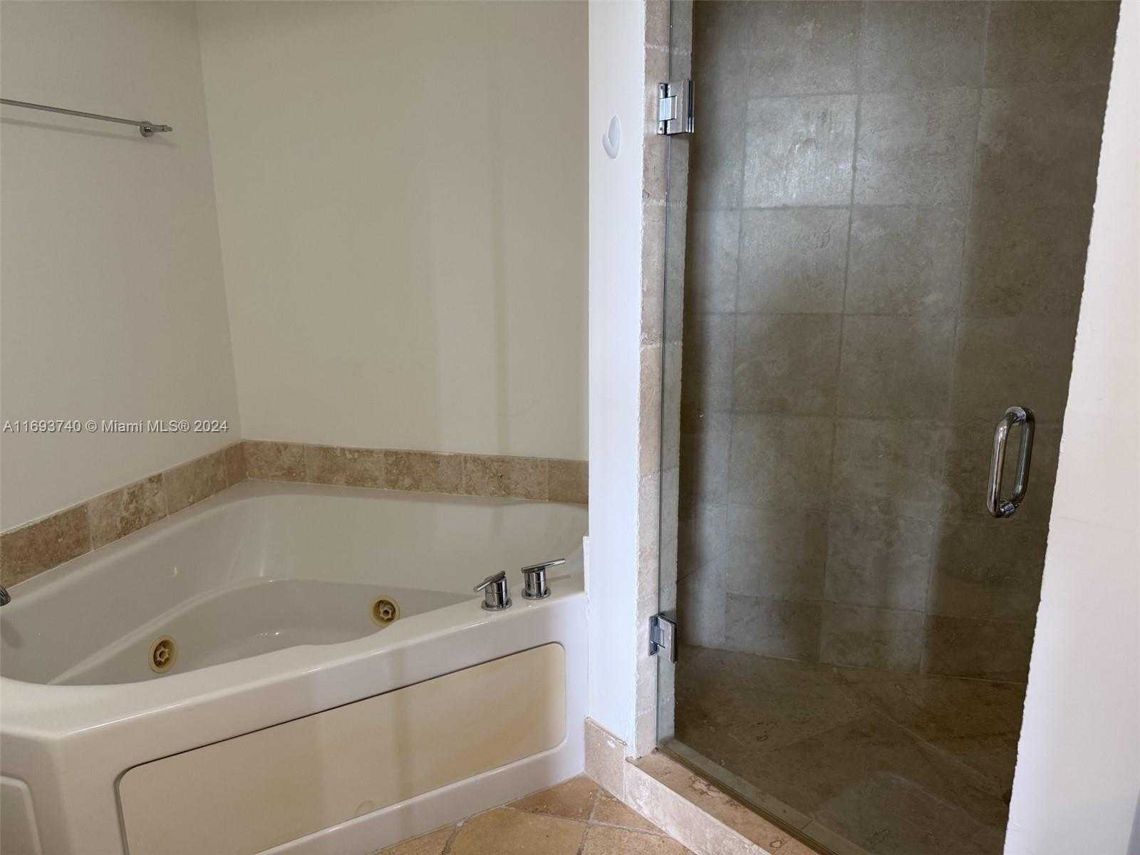 Small Image of 18201 COLLINS AVE #708, Sunny Isles Beach Number 3