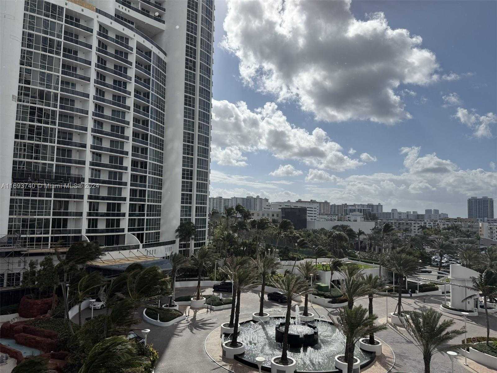 Small Image of 18201 COLLINS AVE #708, Sunny Isles Beach Number 4