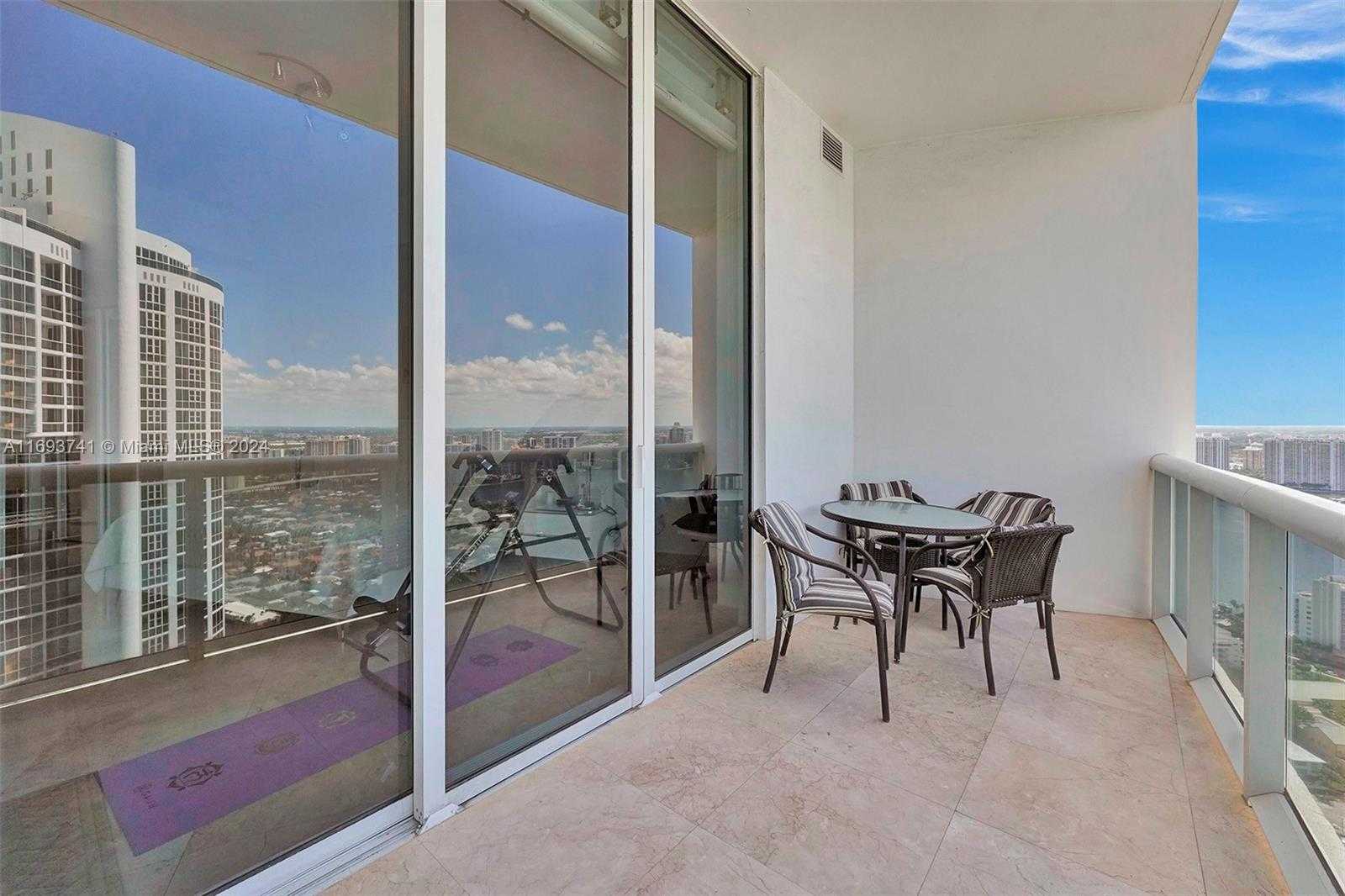 Small Image of 18101 COLLINS AVE #5108, Sunny Isles Beach Number 14