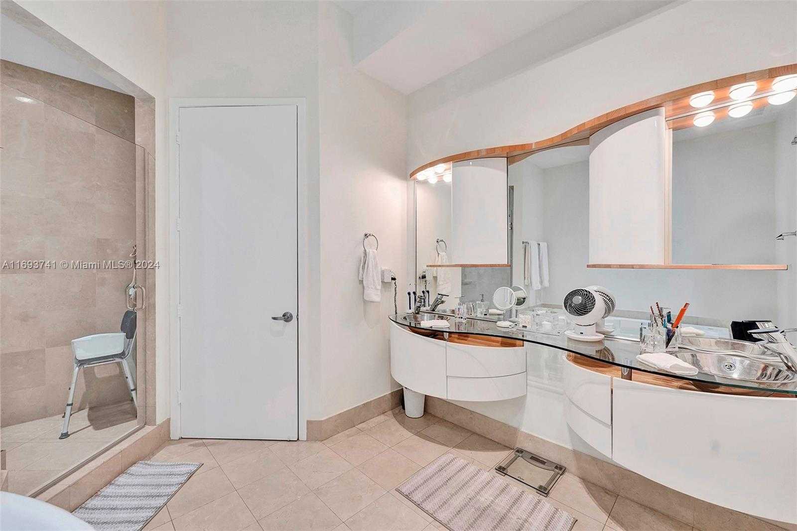 Small Image of 18101 COLLINS AVE #5108, Sunny Isles Beach Number 31