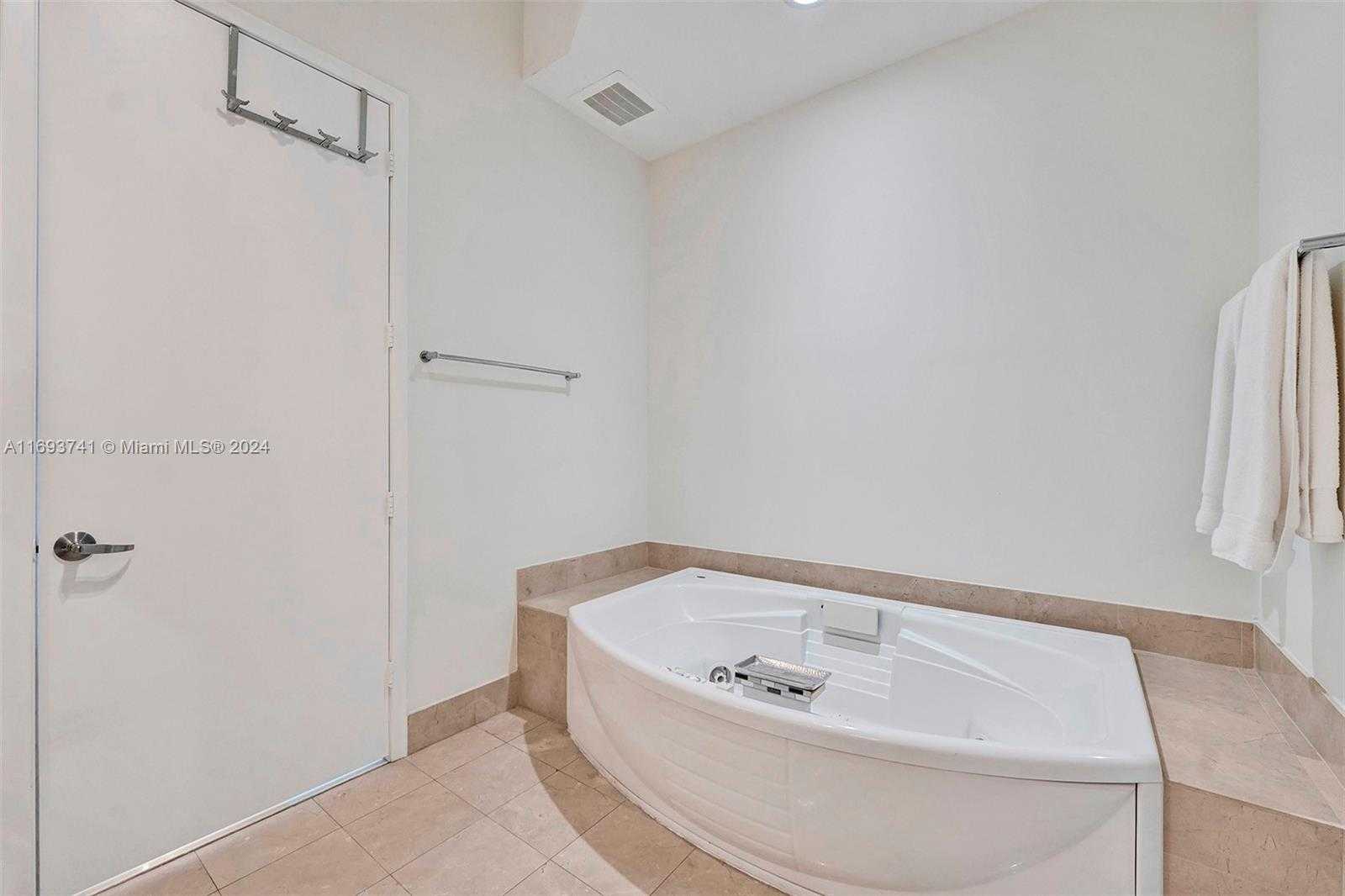 Small Image of 18101 COLLINS AVE #5108, Sunny Isles Beach Number 33
