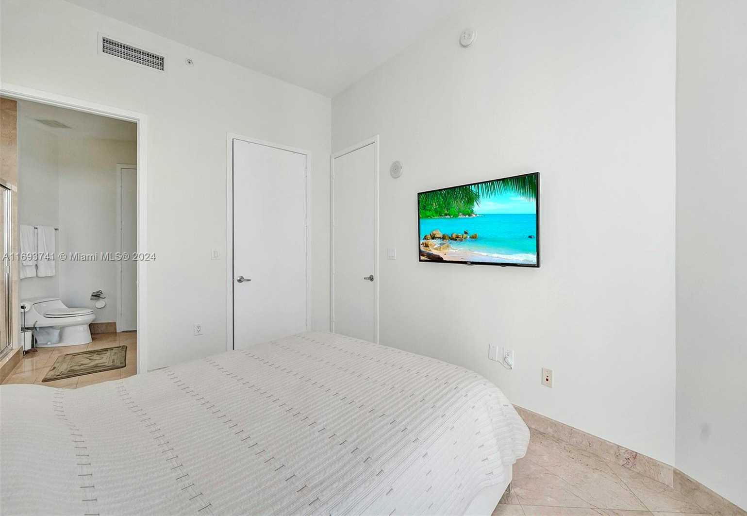Small Image of 18101 COLLINS AVE #5108, Sunny Isles Beach Number 35