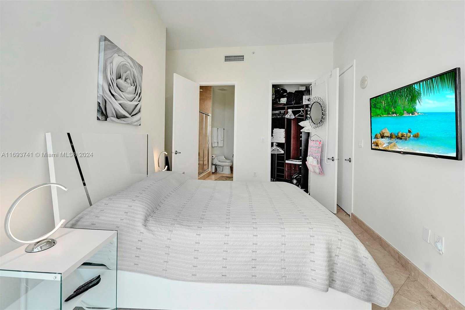 Small Image of 18101 COLLINS AVE #5108, Sunny Isles Beach Number 36