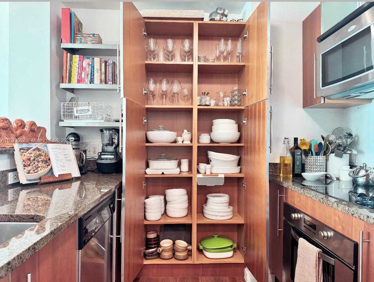 Small Image of 300 SOUTH BISCAYNE BLVD #T-2305, Miami Number 10
