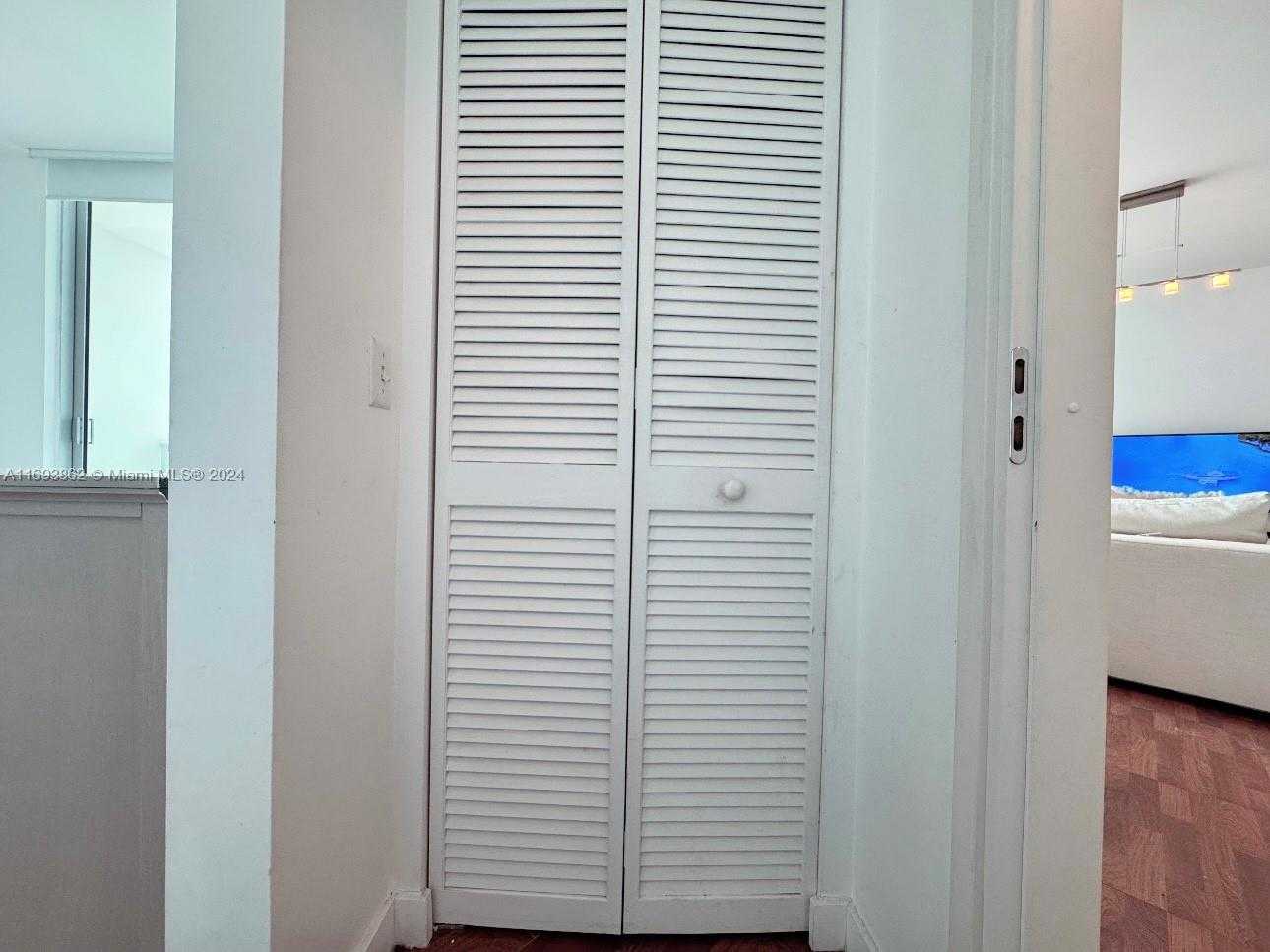 Small Image of 300 SOUTH BISCAYNE BLVD #T-2305, Miami Number 15