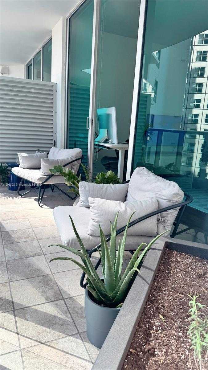 Small Image of 300 SOUTH BISCAYNE BLVD #T-2305, Miami Number 27