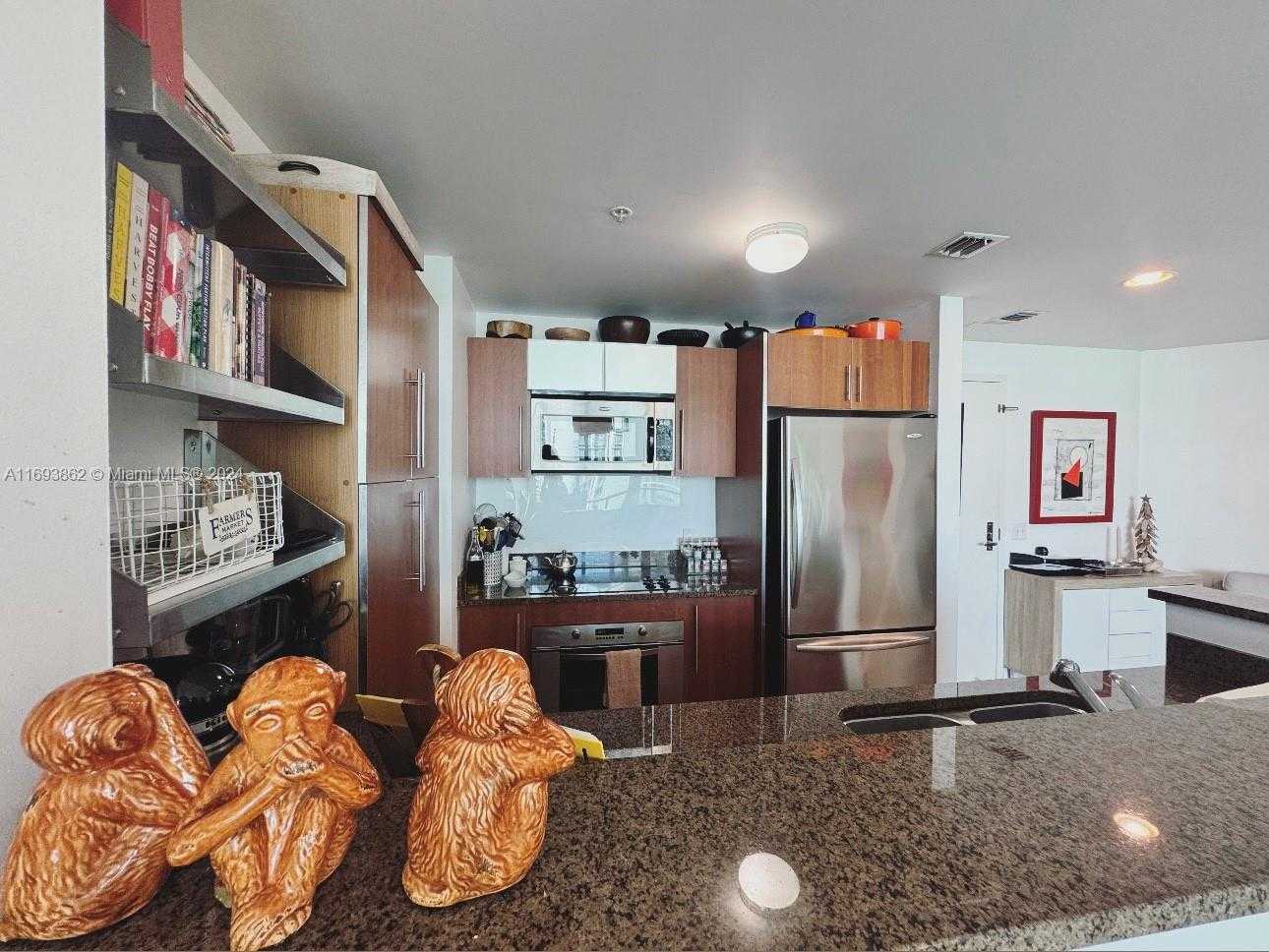 Small Image of 300 SOUTH BISCAYNE BLVD #T-2305, Miami Number 4