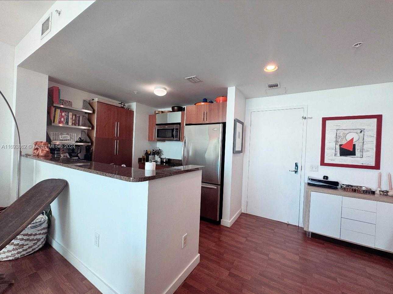 Small Image of 300 SOUTH BISCAYNE BLVD #T-2305, Miami Number 5
