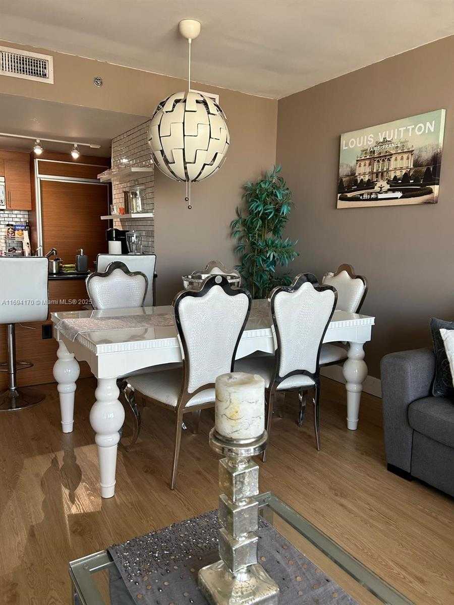 Small Image of 50 BISCAYNE BLVD #4607, Miami Number 15