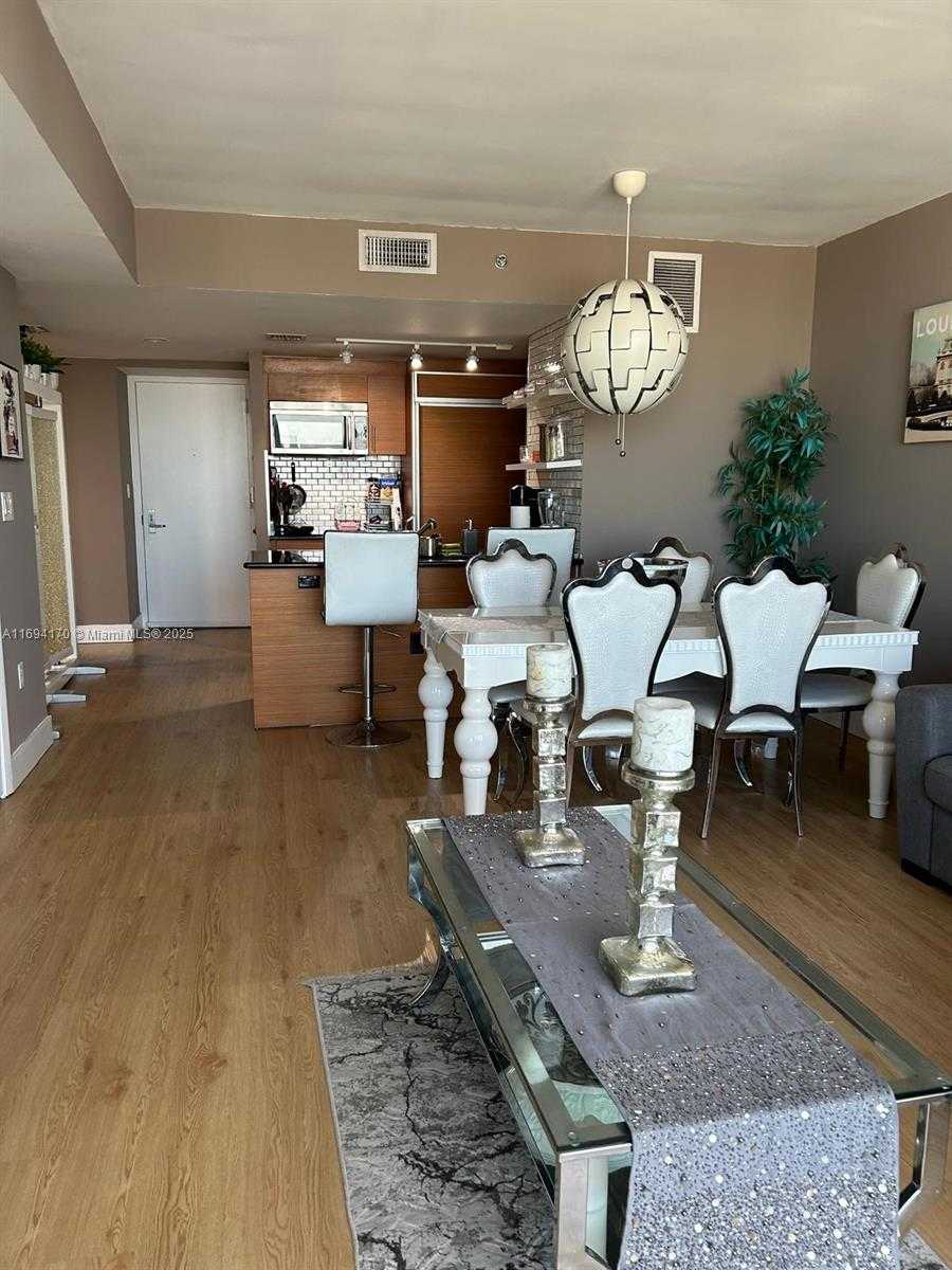Small Image of 50 BISCAYNE BLVD #4607, Miami Number 16