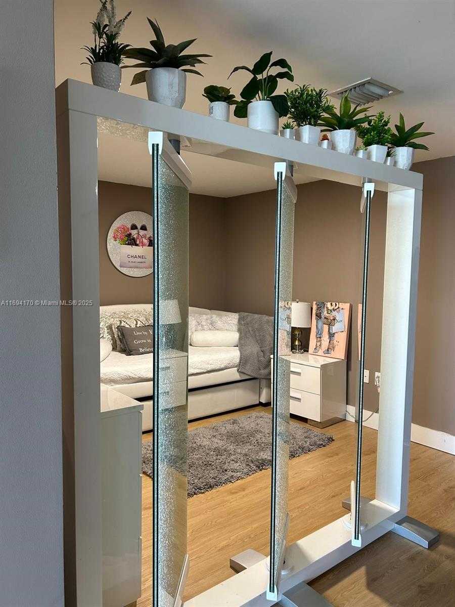Small Image of 50 BISCAYNE BLVD #4607, Miami Number 20