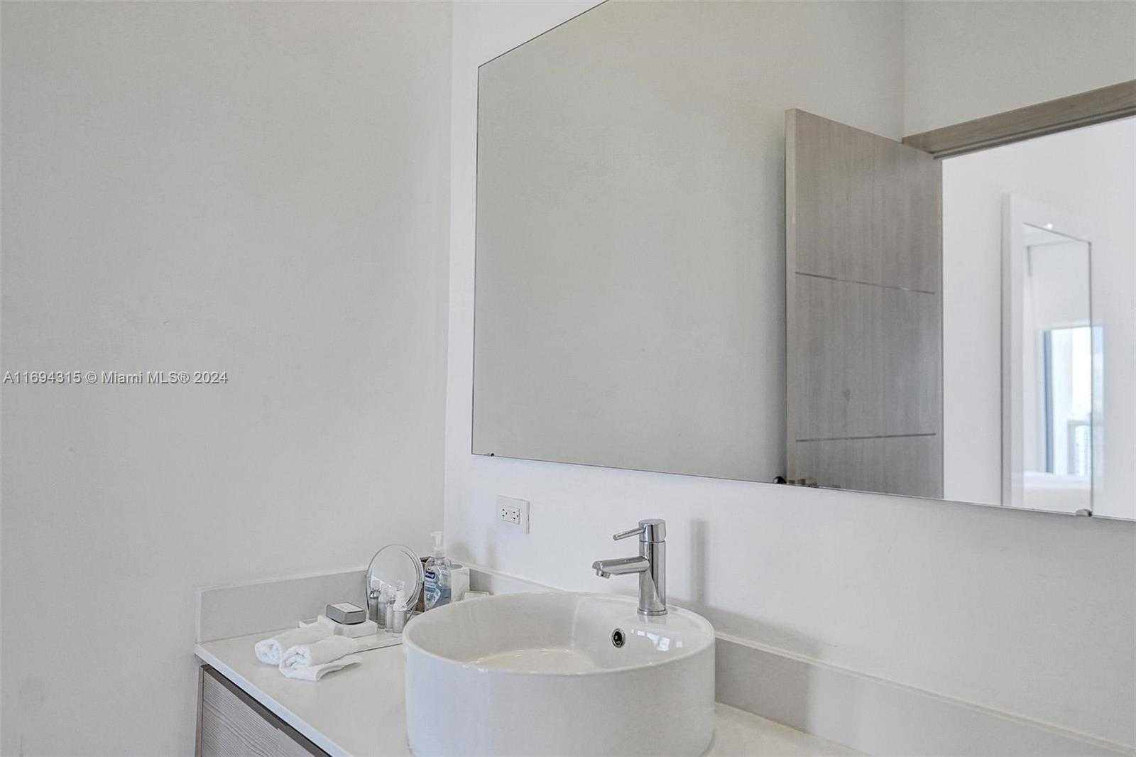 Small Image of 2600 EAST HALLANDALE BEACH BLVD #T3303, Hallandale Beach Number 21