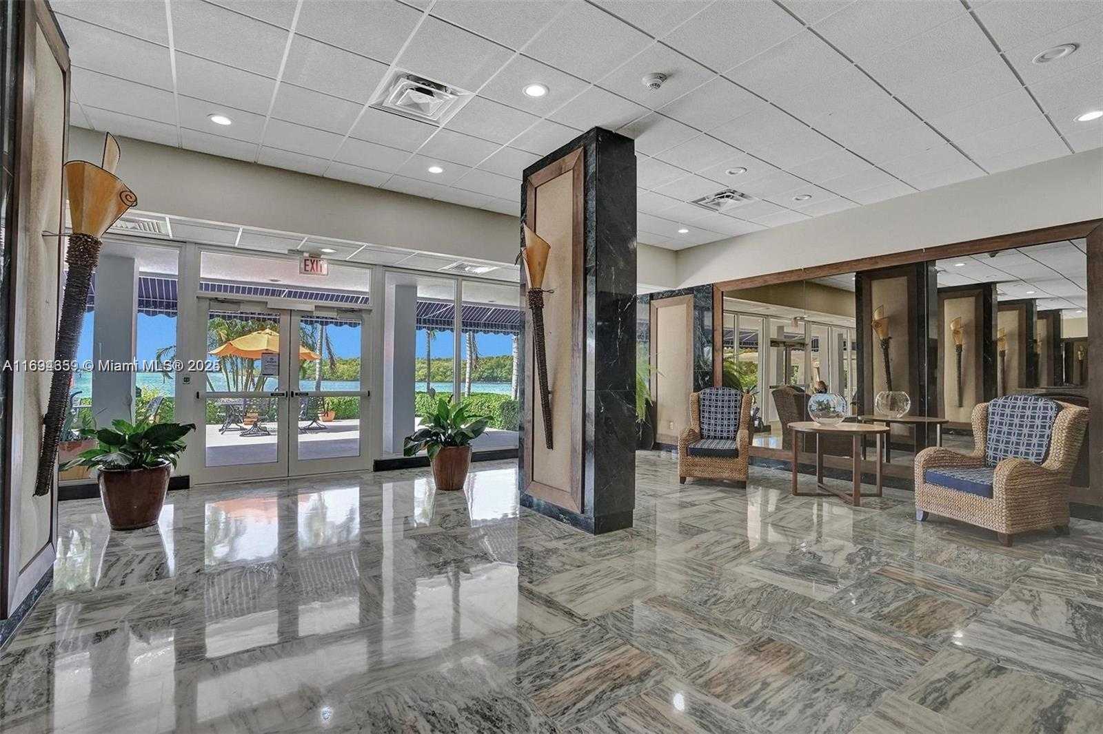 Small Image of 500 BAYVIEW DR #1231, Sunny Isles Beach Number 11