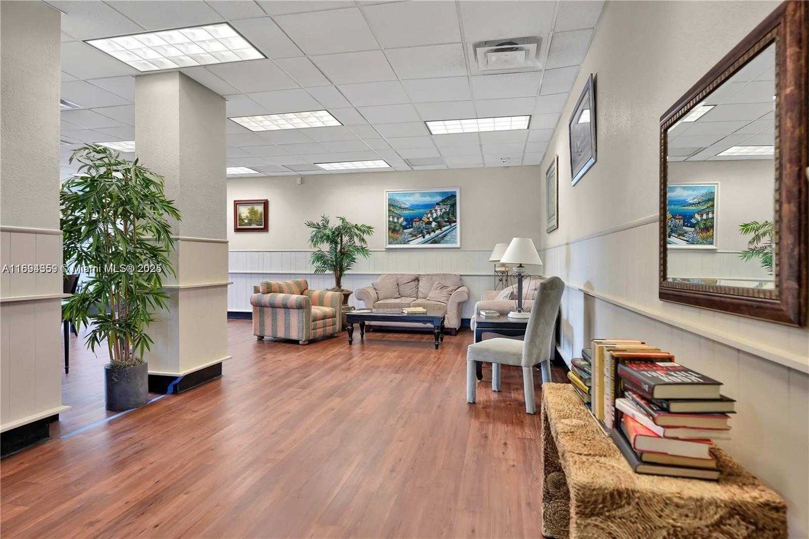 Small Image of 500 BAYVIEW DR #1231, Sunny Isles Beach Number 14