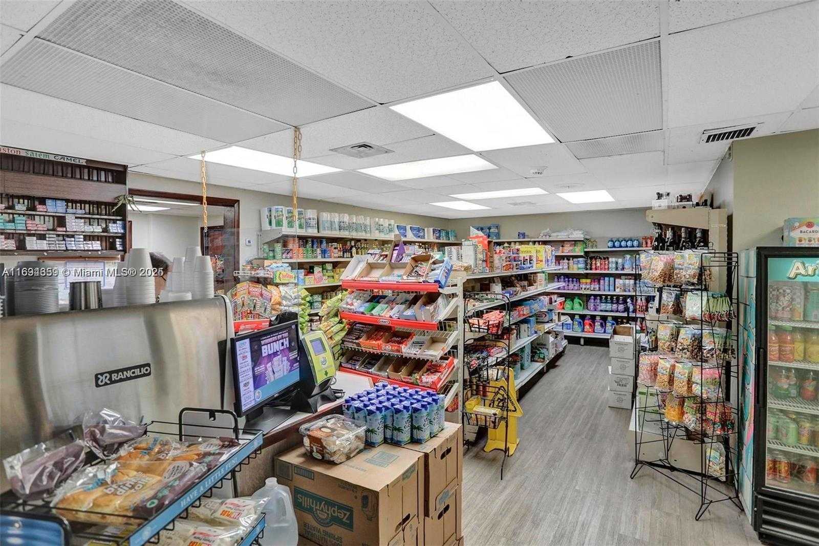 Small Image of 500 BAYVIEW DR #1231, Sunny Isles Beach Number 20