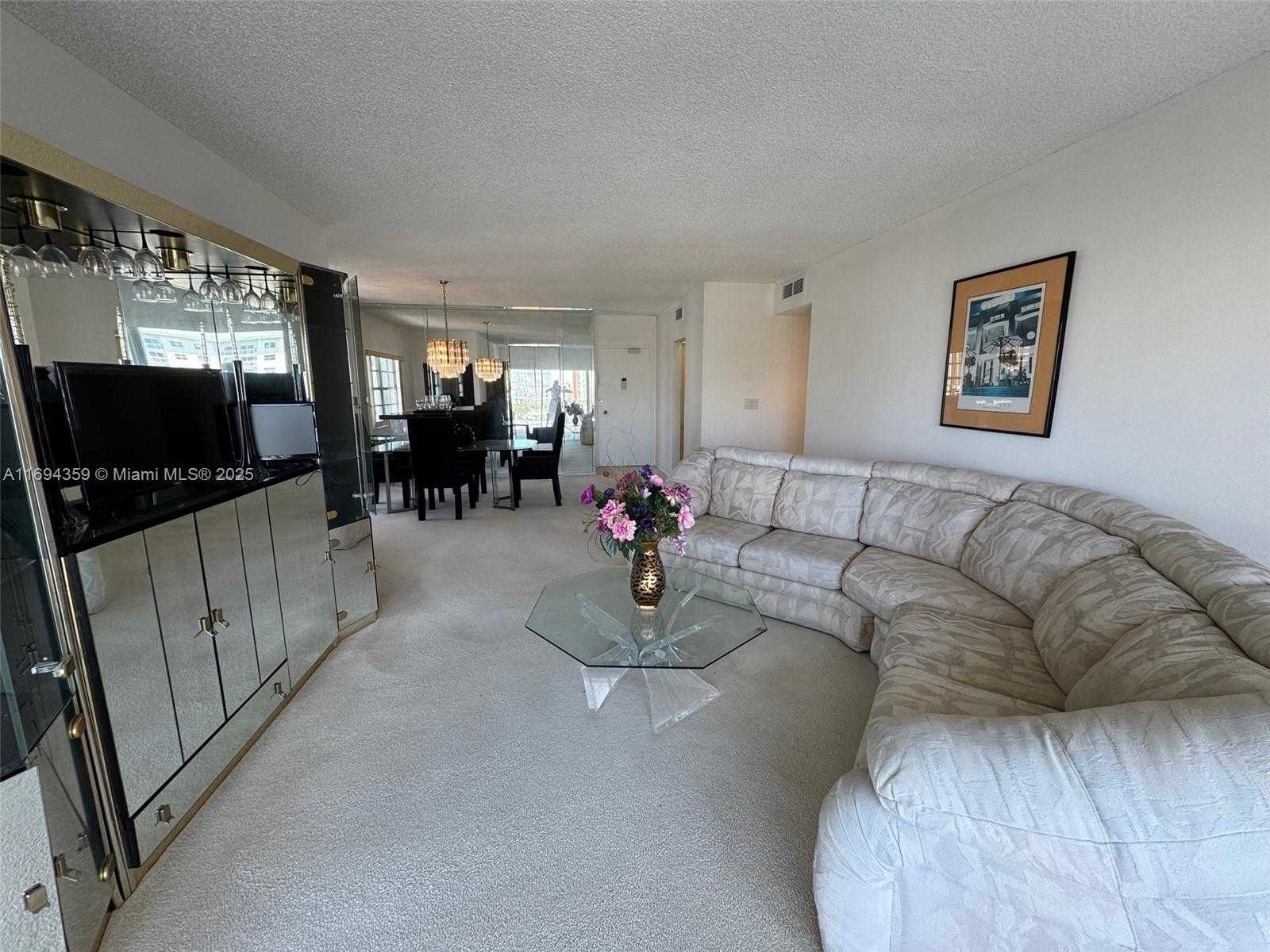 Small Image of 500 BAYVIEW DR #1231, Sunny Isles Beach Number 24