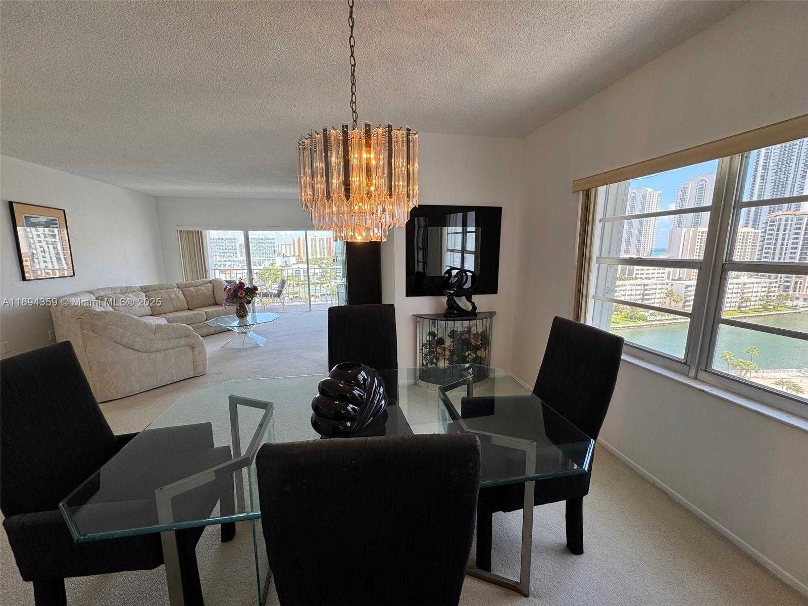 Small Image of 500 BAYVIEW DR #1231, Sunny Isles Beach Number 26