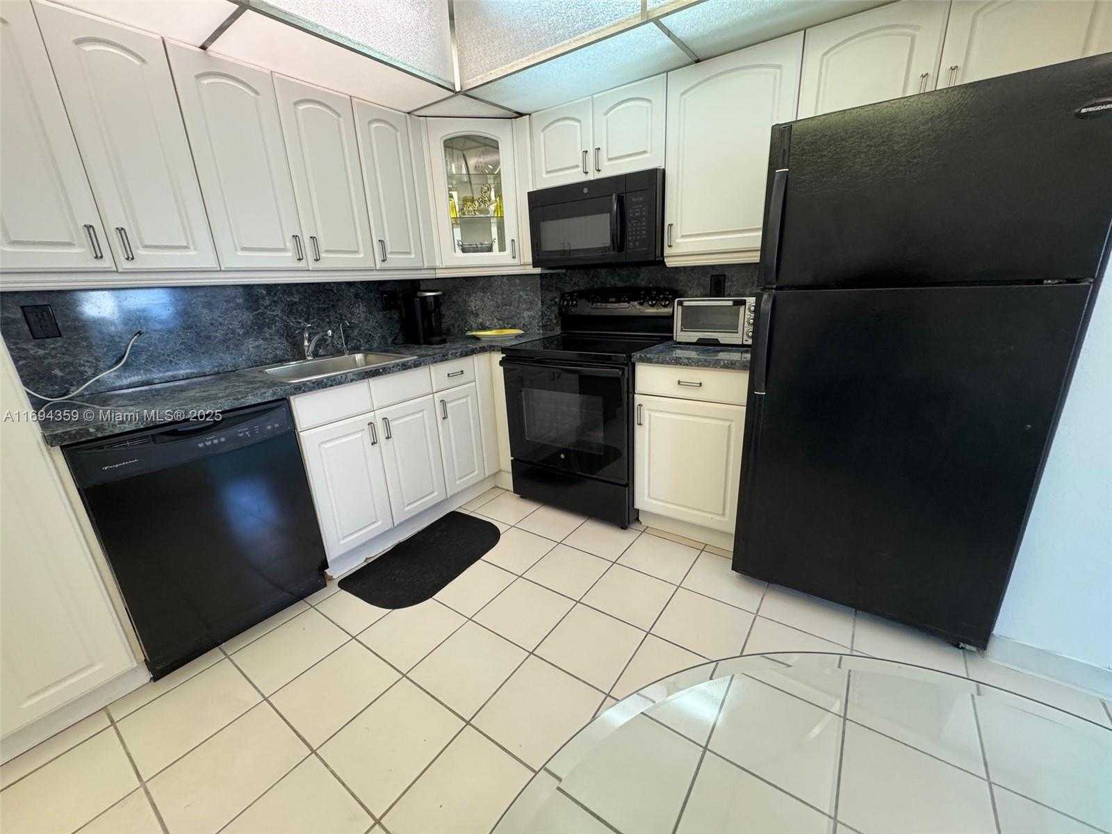Small Image of 500 BAYVIEW DR #1231, Sunny Isles Beach Number 29