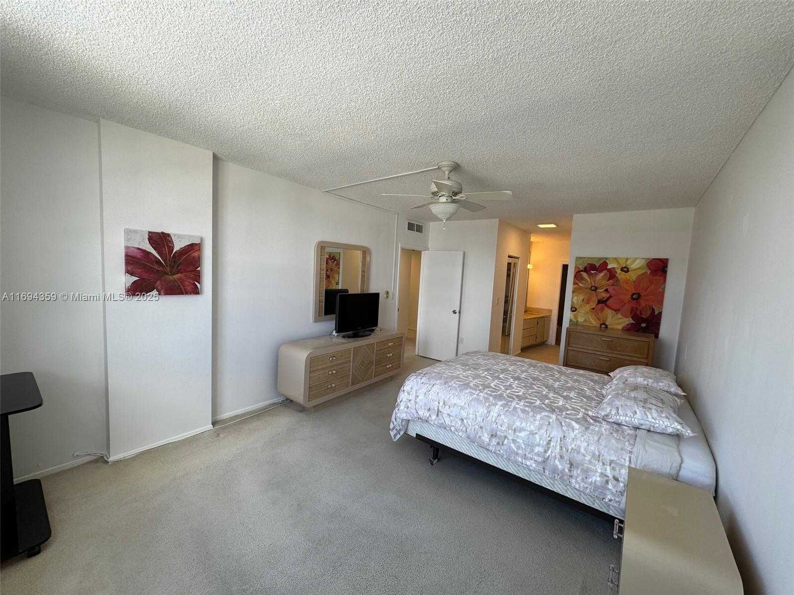Small Image of 500 BAYVIEW DR #1231, Sunny Isles Beach Number 30