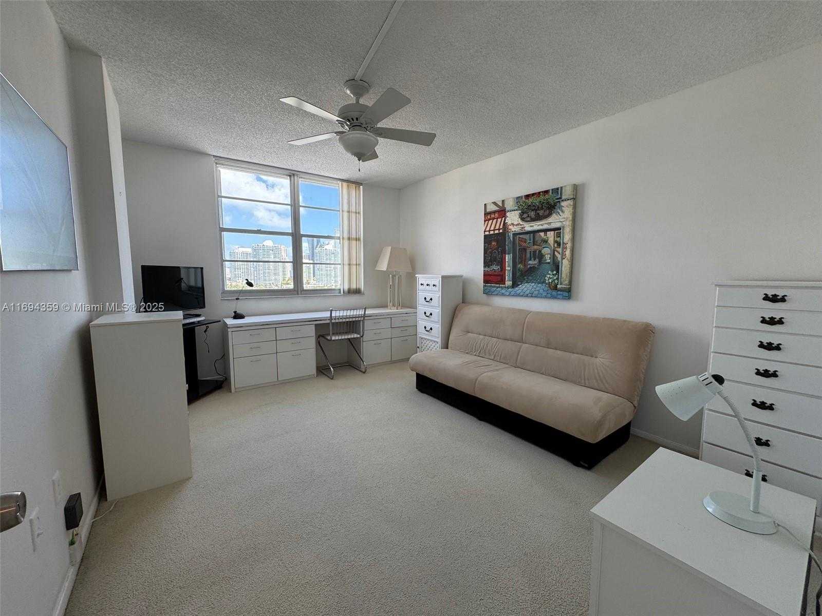 Small Image of 500 BAYVIEW DR #1231, Sunny Isles Beach Number 34