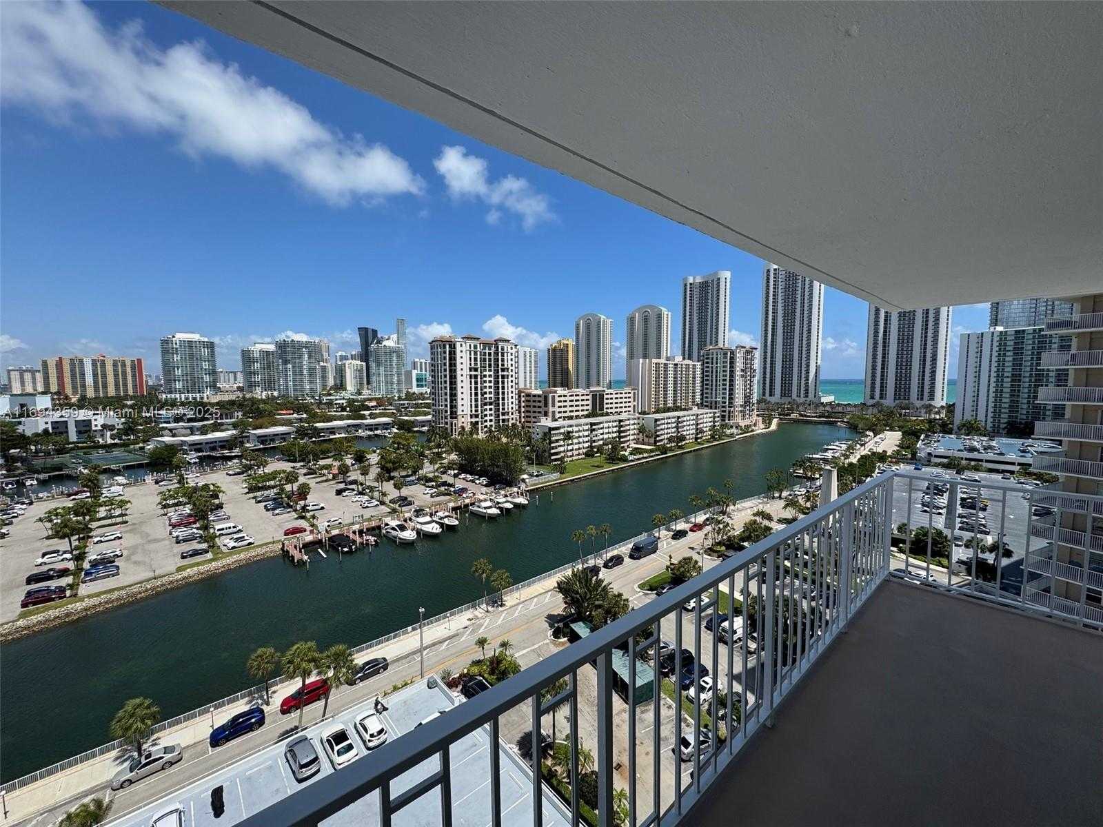 Small Image of 500 BAYVIEW DR #1231, Sunny Isles Beach Number 37