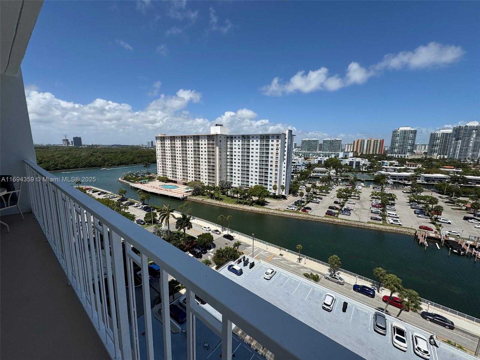 Small Image of 500 BAYVIEW DR #1231, Sunny Isles Beach Number 39