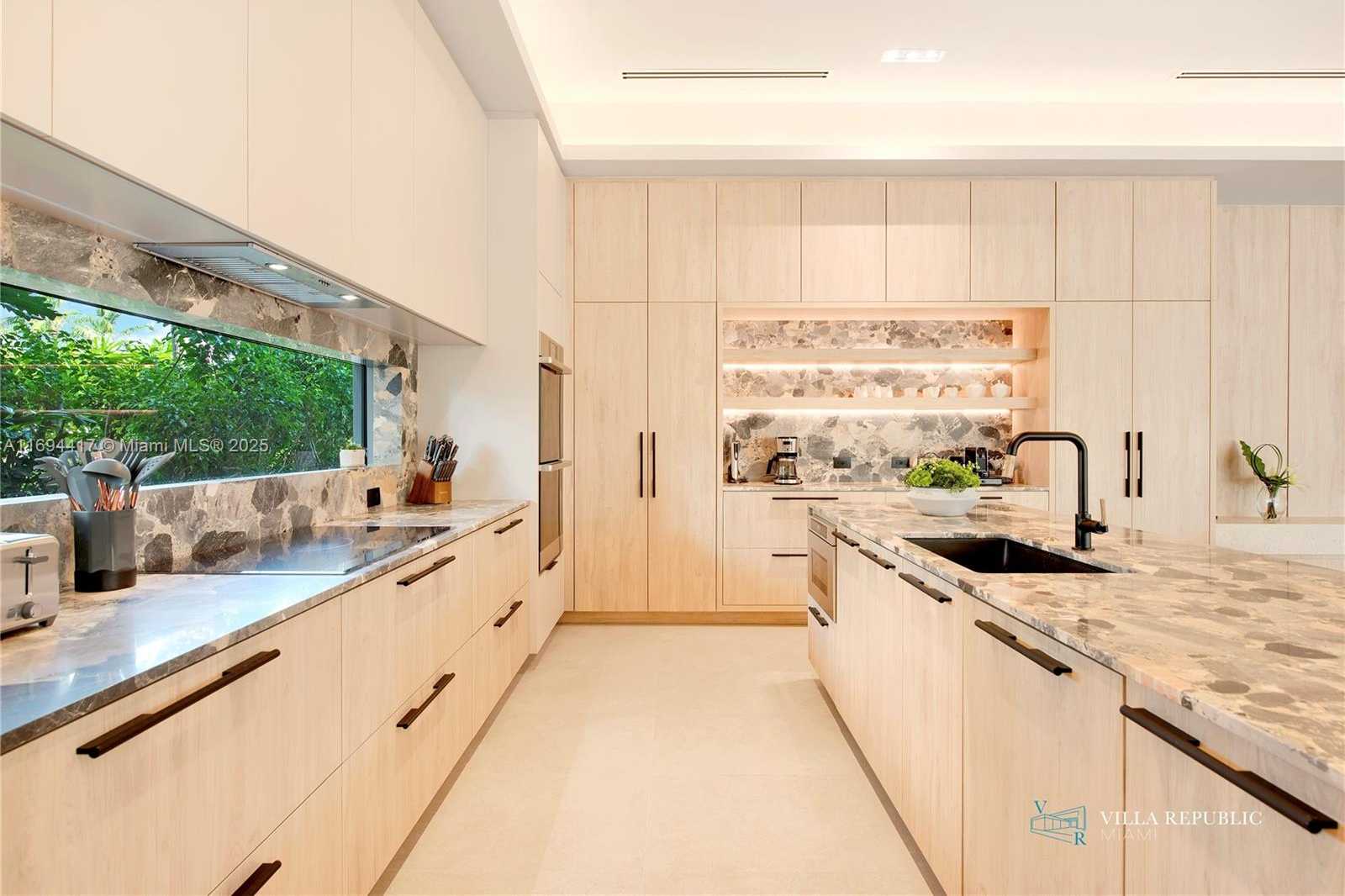 Small Image of 1200 NORTH EAST 87TH ST, Miami Number 12