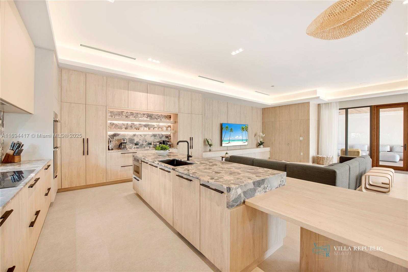 Small Image of 1200 NORTH EAST 87TH ST, Miami Number 13