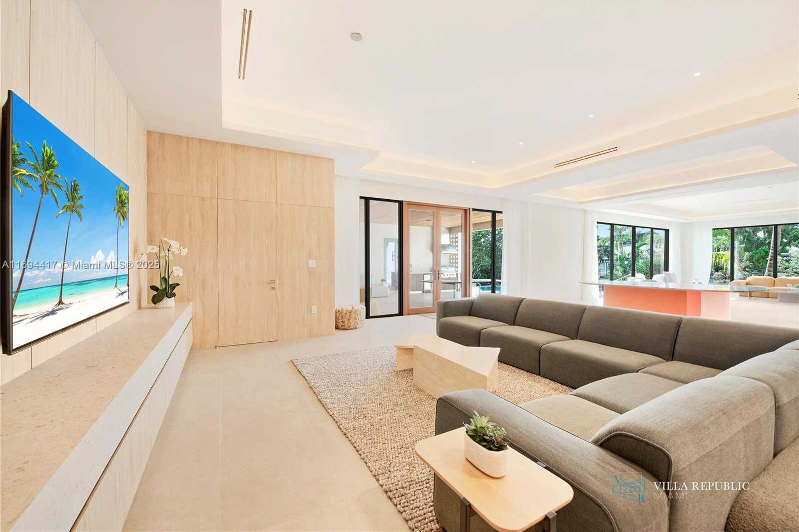 Small Image of 1200 NORTH EAST 87TH ST, Miami Number 14