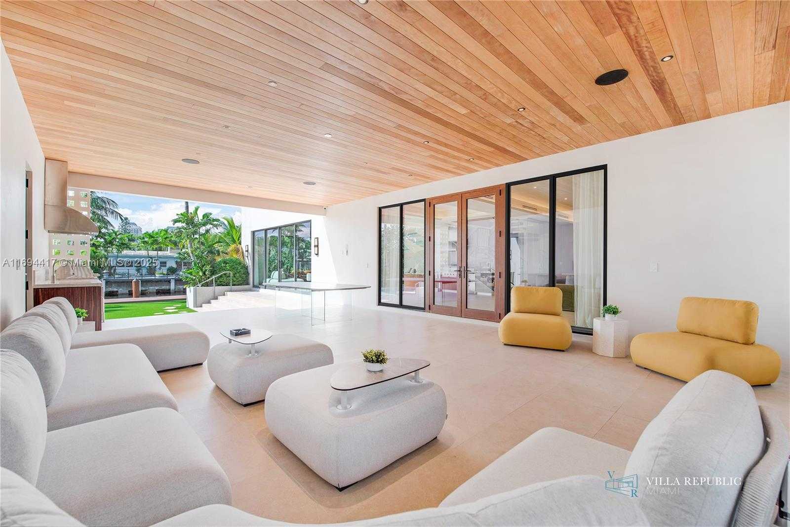 Small Image of 1200 NORTH EAST 87TH ST, Miami Number 3