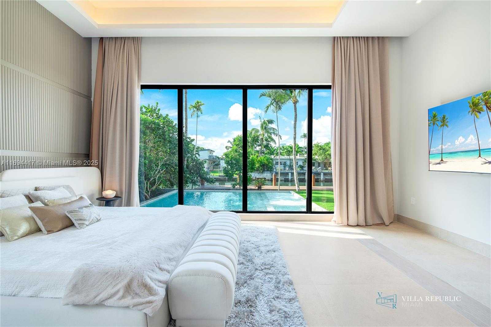 Small Image of 1200 NORTH EAST 87TH ST, Miami Number 33