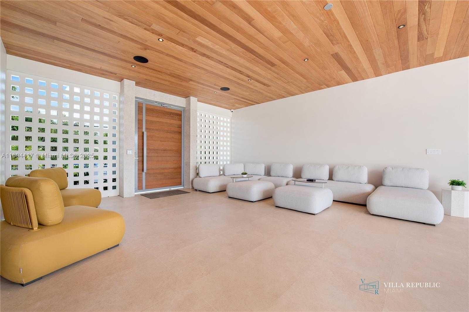 Small Image of 1200 NORTH EAST 87TH ST, Miami Number 4