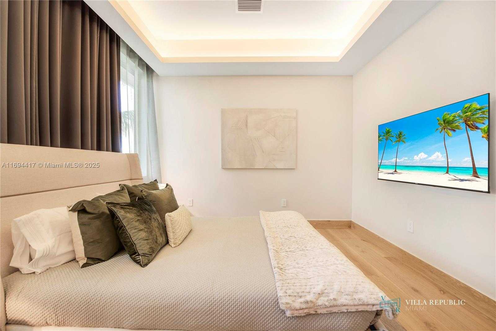 Small Image of 1200 NORTH EAST 87TH ST, Miami Number 45