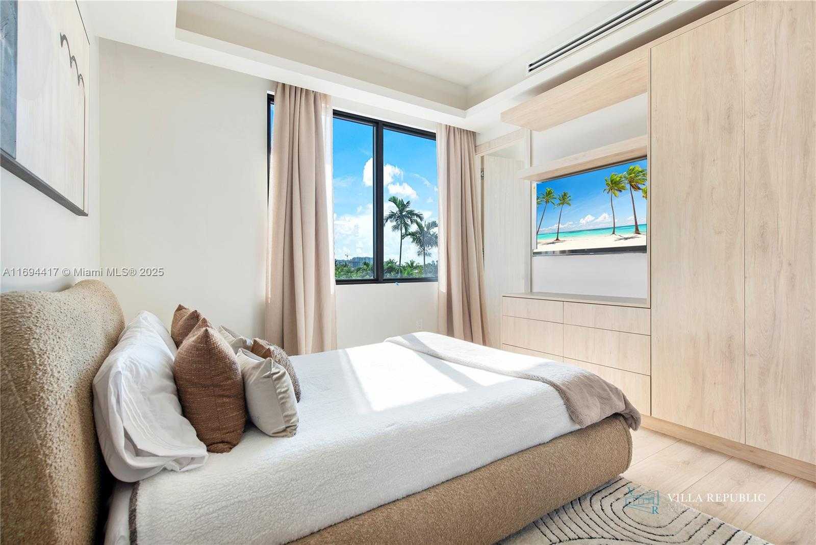 Small Image of 1200 NORTH EAST 87TH ST, Miami Number 48