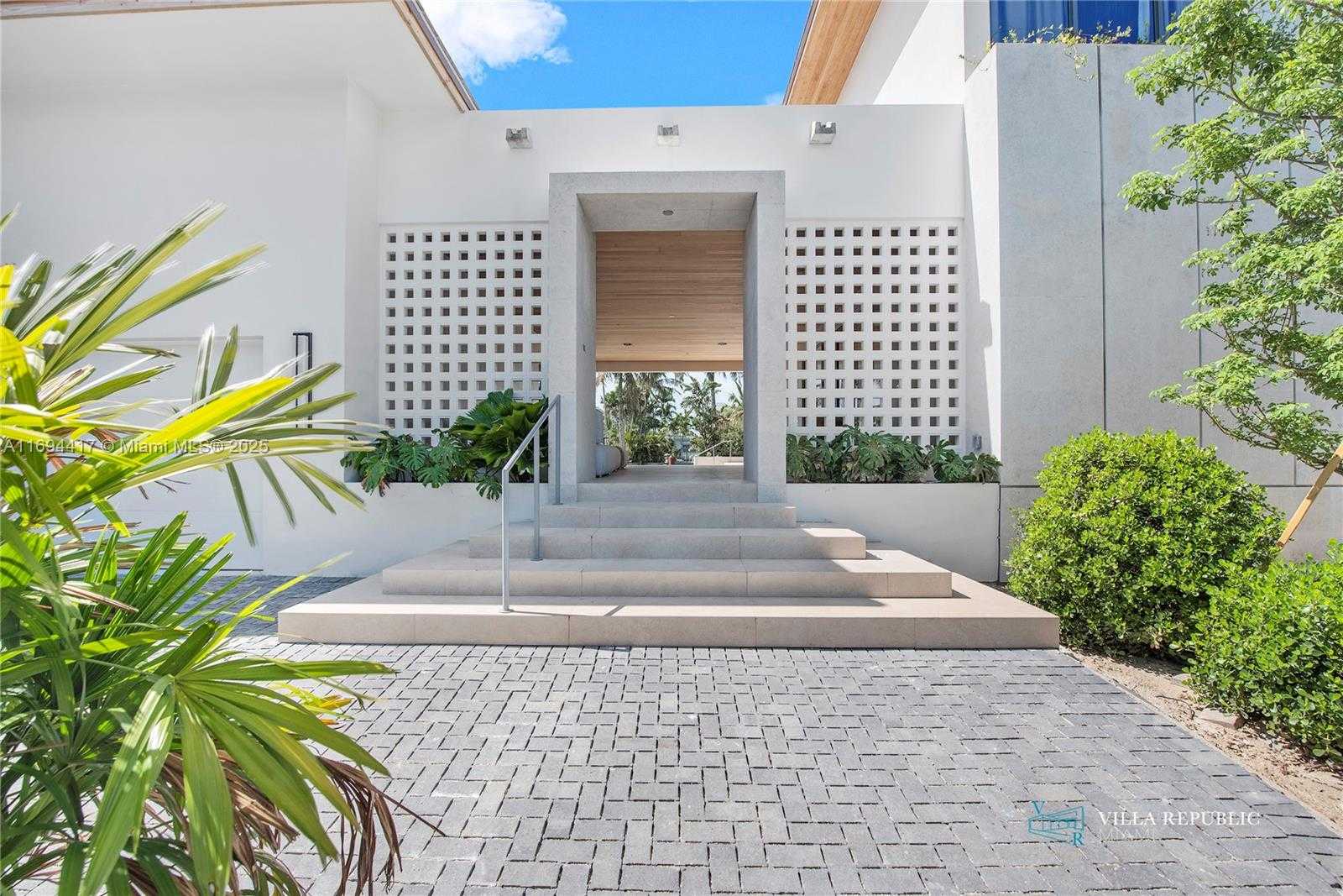 Small Image of 1200 NORTH EAST 87TH ST, Miami Number 5