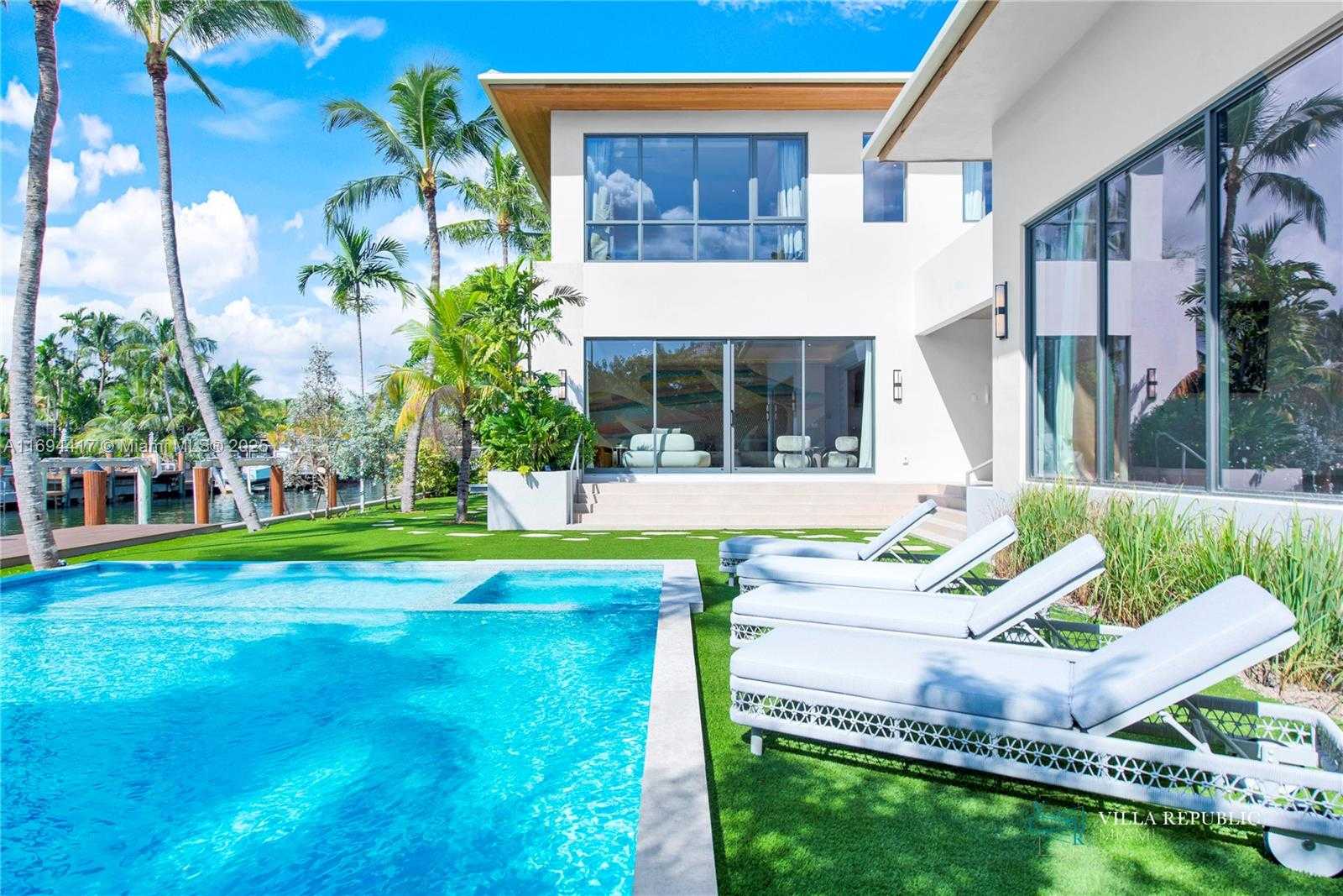 Small Image of 1200 NORTH EAST 87TH ST, Miami Number 57