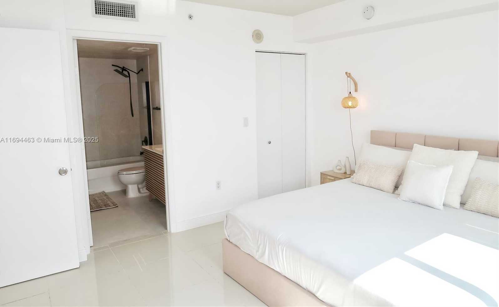 Small Image of 1861 NORTH WEST S RIVER DR #2505, Miami Number 12