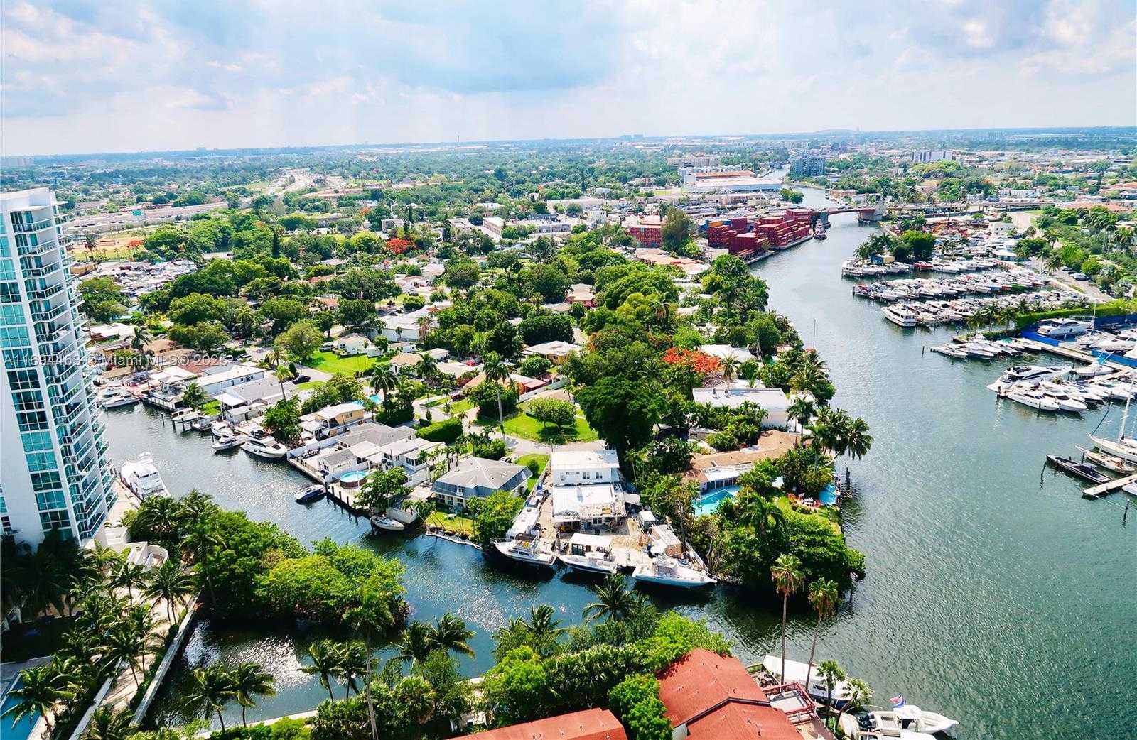 Small Image of 1861 NORTH WEST S RIVER DR #2505, Miami Number 15
