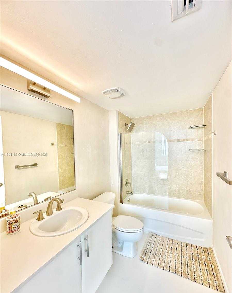 Small Image of 1861 NORTH WEST S RIVER DR #2505, Miami Number 21