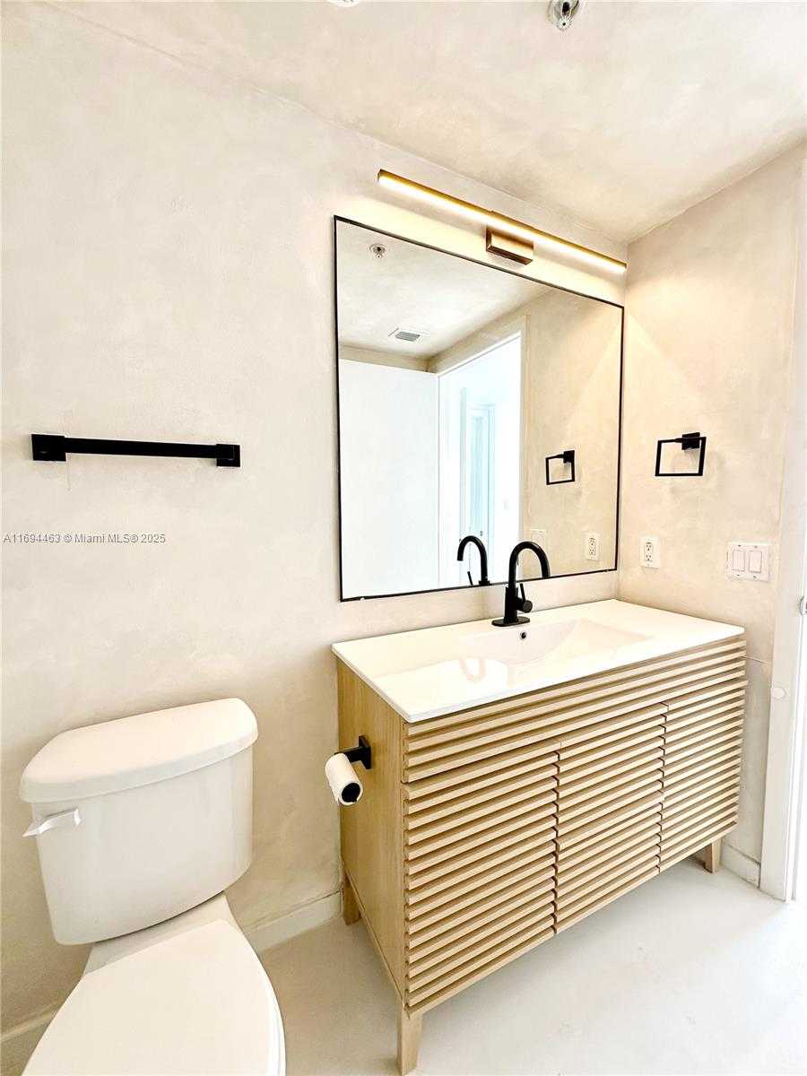 Small Image of 1861 NORTH WEST S RIVER DR #2505, Miami Number 9